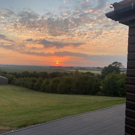 Zara'S Retreat Apartamento Doncaster Exterior foto